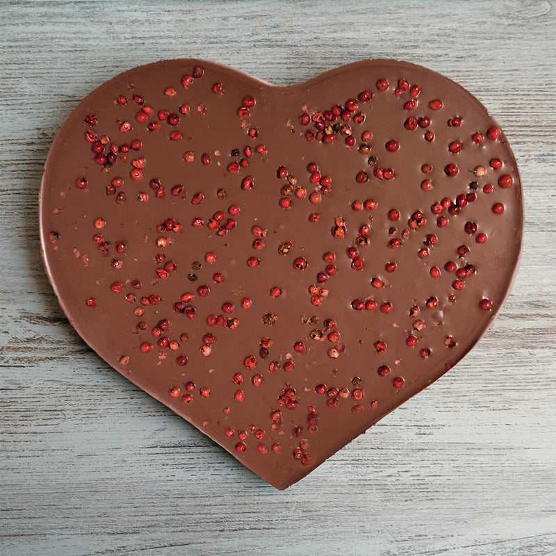 Corazón de Chocolate con Leche con Pimienta Rosa